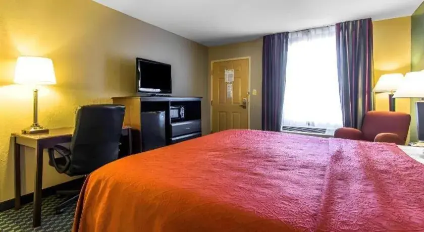 Bed in Quality Inn Duncan HWY 81 Bed in Quality Inn Duncan HWY 81