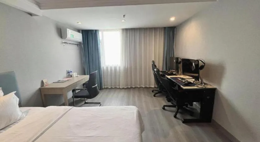 Bed in GreenTree Inn Hotel - Nantong Hongming Plaza