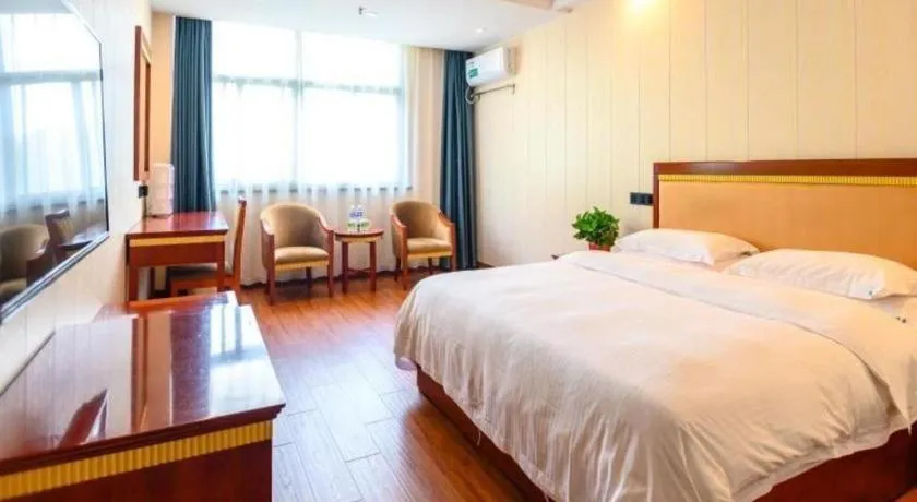 Bed in GreenTree Inn Hotel - Nantong Hongming Plaza