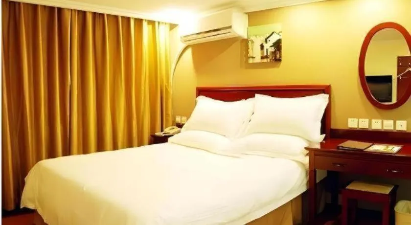 Bed in GreenTree Inn Tangshan Yuhua Road