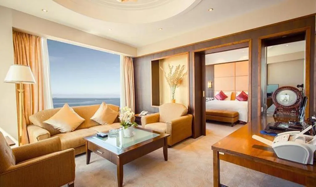 Bed in Golden Bay Hotel Weihai