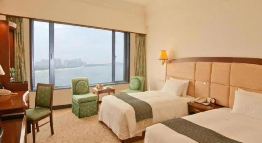 Bed in Golden Bay Hotel Weihai