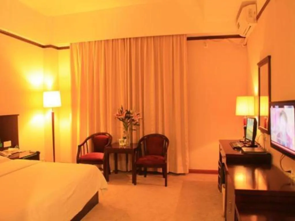 Bed in GreenTree Inn Zhongshan Nanlang Metro Station Branch