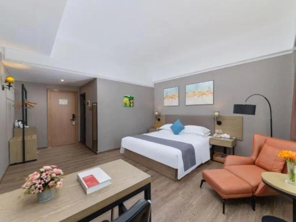 Bed in GreenTree Inn Zhongshan Nanlang Metro Station Branch