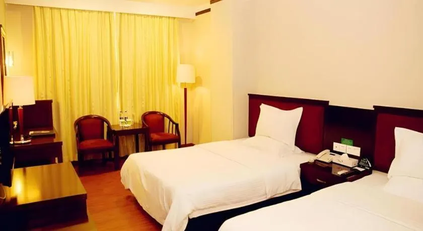 Bed in GreenTree Inn Zhongshan Nanlang Metro Station Branch