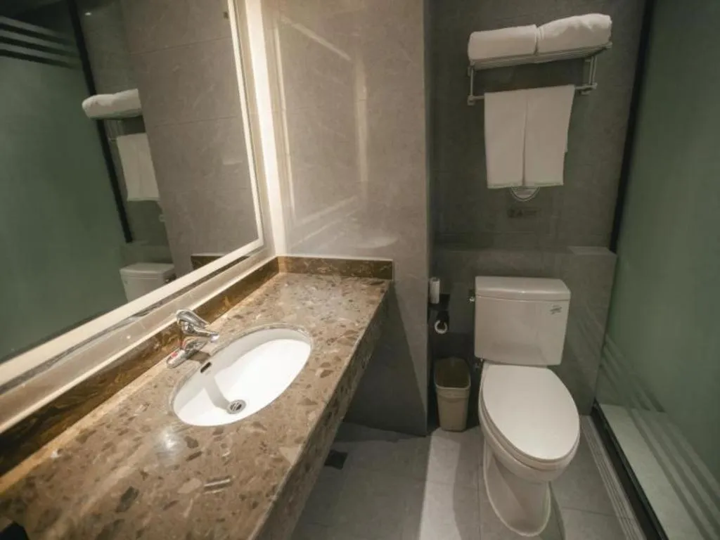 GreenTree Inn Jiuquan Century Plaza Hotel