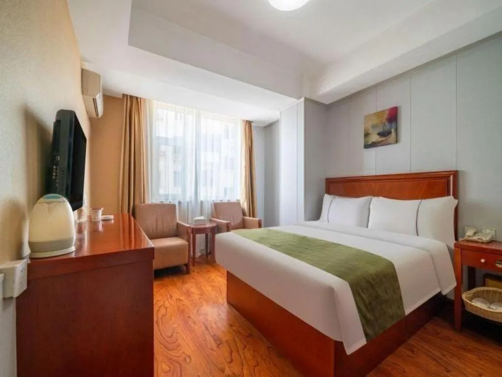 Bed in GreenTree Inn Yantai Xingfu Road Marina Plaza Express Hotel