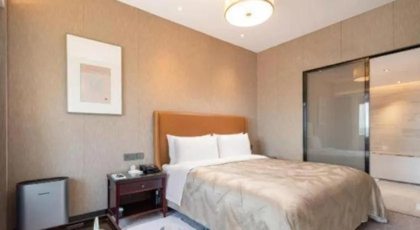 Bed in Shijiazhuang International Building Hotel