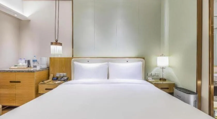 Bed in Shijiazhuang International Building Hotel