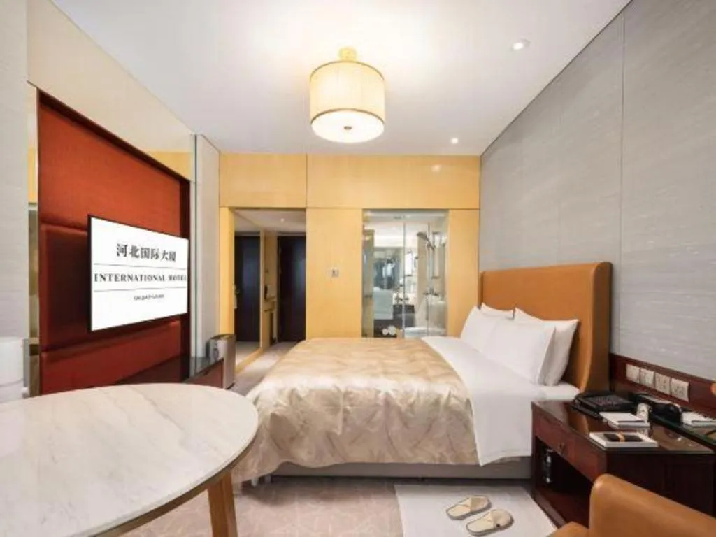 Bed in Shijiazhuang International Building Hotel