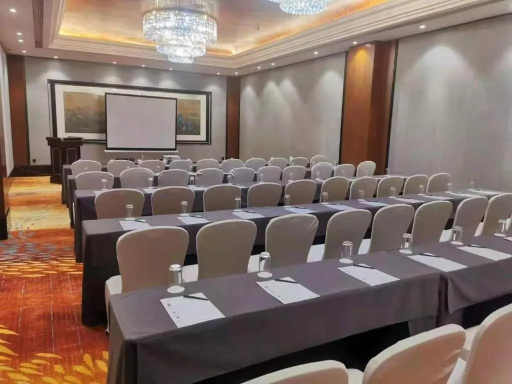 Shijiazhuang International Building Hotel