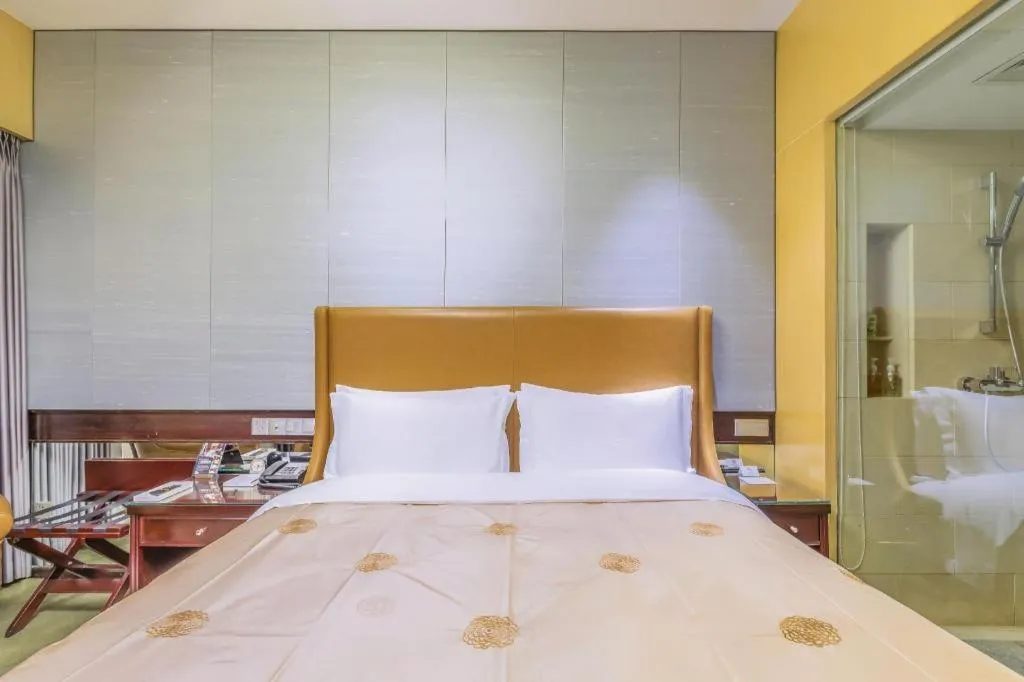 Bed in Shijiazhuang International Building Hotel