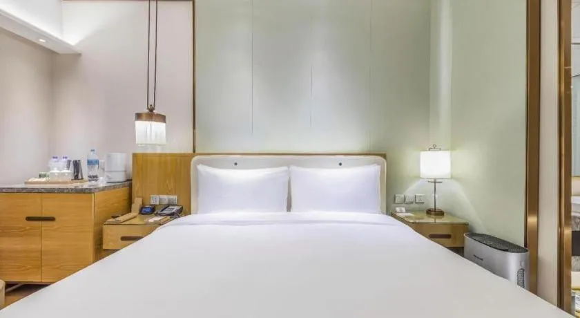 Bed in Shijiazhuang International Building Hotel
