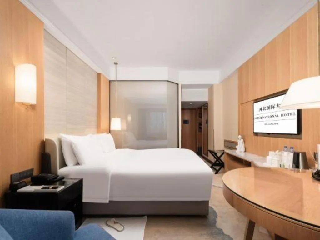 Bed in Shijiazhuang International Building Hotel