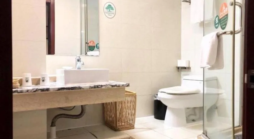 GreenTree Inn Taicang Baolong Square Hotel