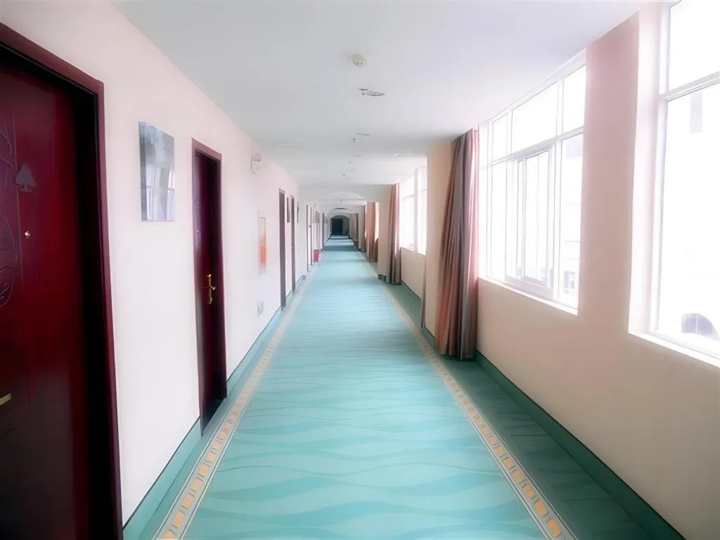 GreenTree Inn Taicang Baolong Square Hotel