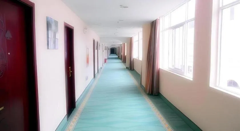 GreenTree Inn Taicang Baolong Square Hotel