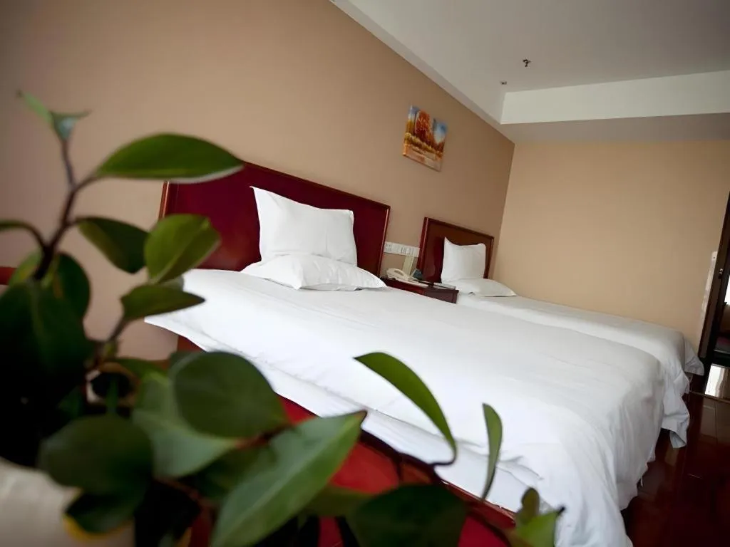 Bed in GreenTree Inn Rizhao Haiqu East Road Hotel