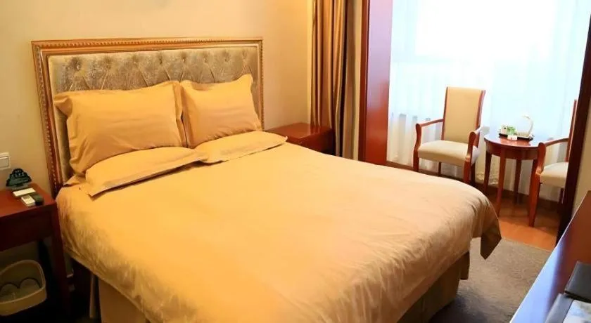 Bed in GreenTree Inn Rizhao Haiqu East Road Hotel