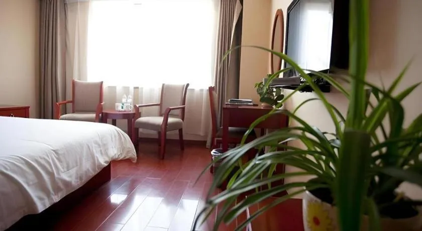 Bed in GreenTree Inn Rizhao Haiqu East Road Hotel