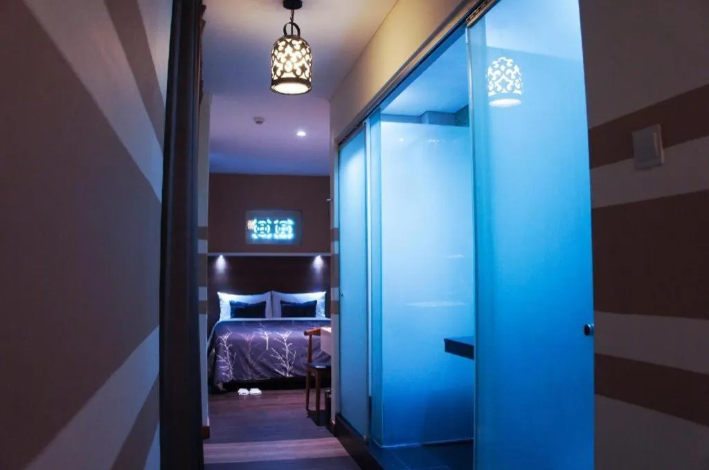 Bed in The Keong Saik Hotel