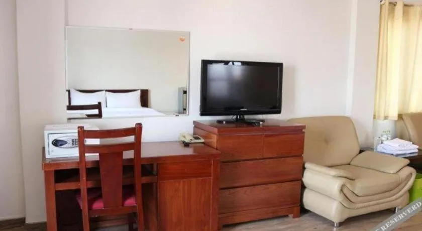 Bed in Dom's Residence & Hotel Hanoi