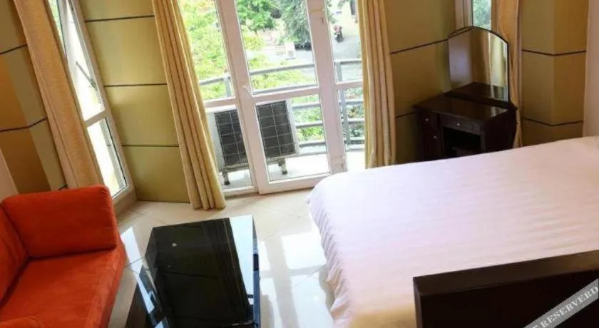 Bed in Dom's Residence & Hotel Hanoi