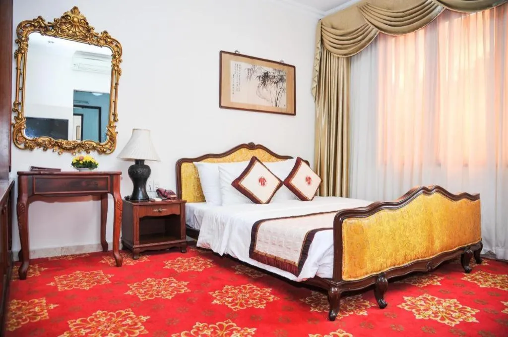 Bed in Tan Son Nhat Hotel