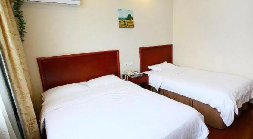Bed in GreenTree Alliance Changzhou University City Hotel