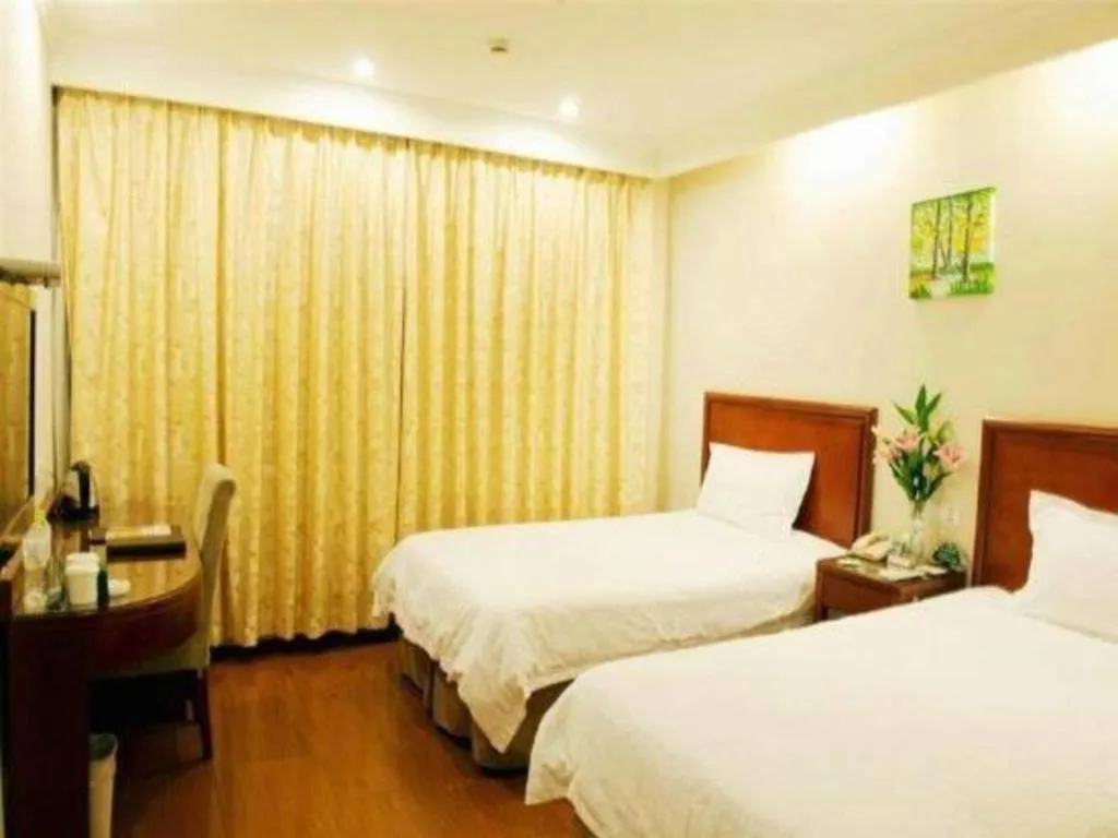 Bed in GreenTree Alliance Changzhou University City Hotel