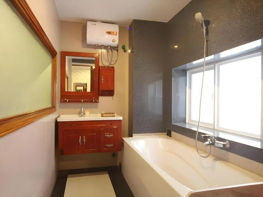 Omega Da Nang Beach Hotel