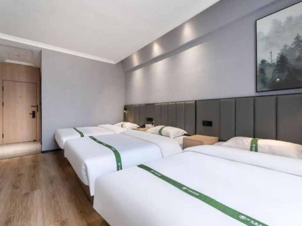 Bed in GreenTree Inn Weihai Port