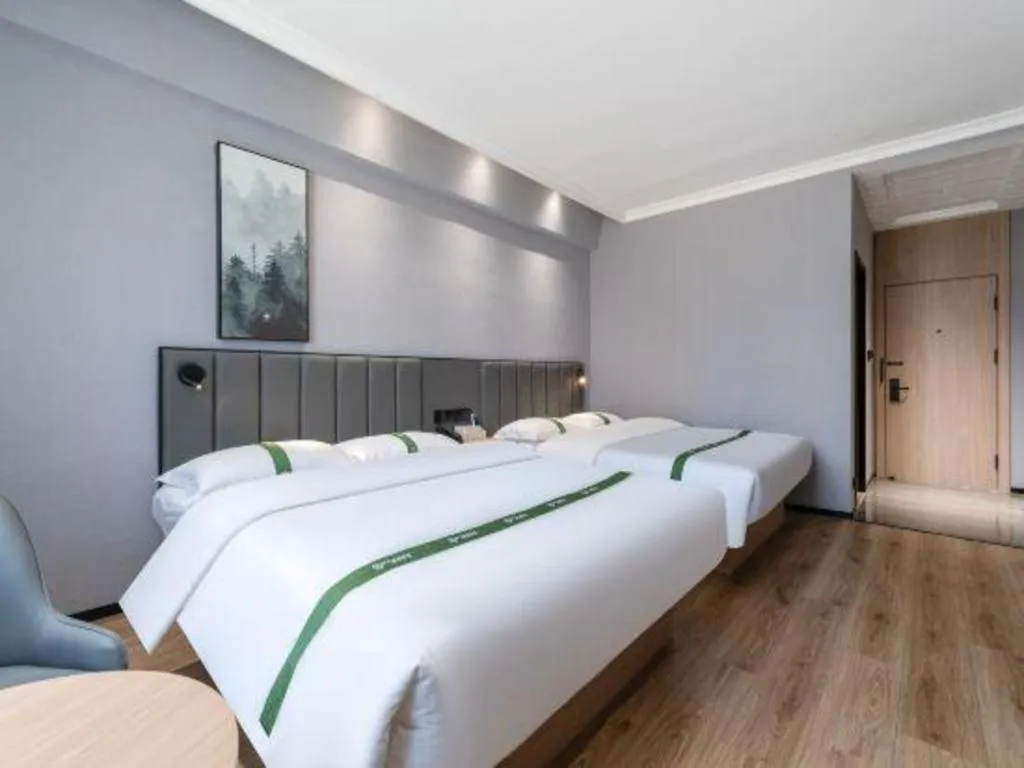 Bed in GreenTree Inn Weihai Port