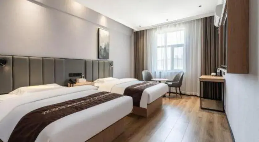 Bed in GreenTree Inn Weihai Port Bed in GreenTree Inn Weihai Port