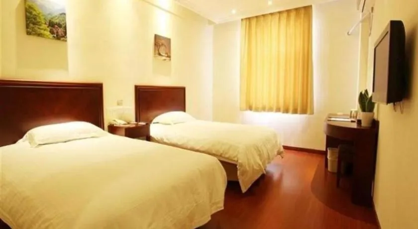 Bed in GreenTree Inn Weihai Port