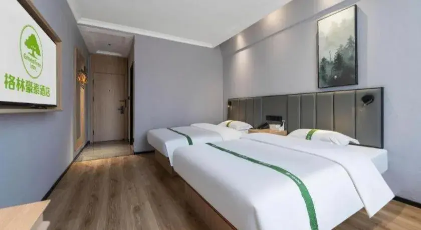 Bed in GreenTree Inn Weihai Port Bed in GreenTree Inn Weihai Port