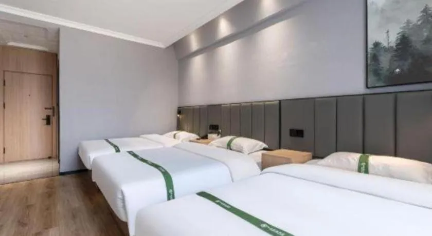 Bed in GreenTree Inn Weihai Port