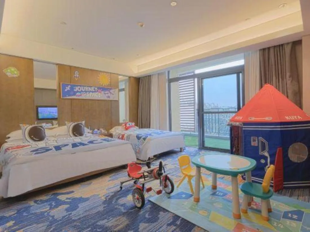 Bed in Wuhan Gleetour Hotel