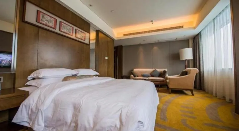 Bed in Wuhan Gleetour Hotel
