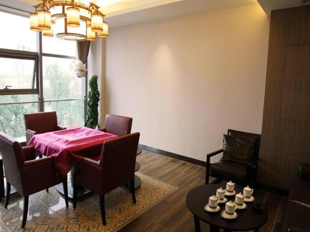 Wuhan Gleetour Hotel