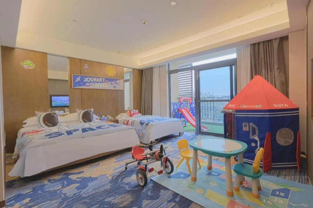 Bed in Wuhan Gleetour Hotel