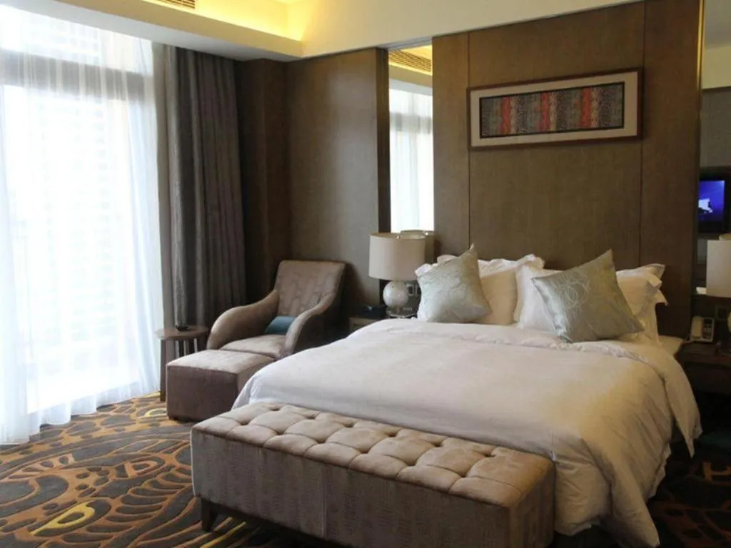 Bed in Wuhan Gleetour Hotel