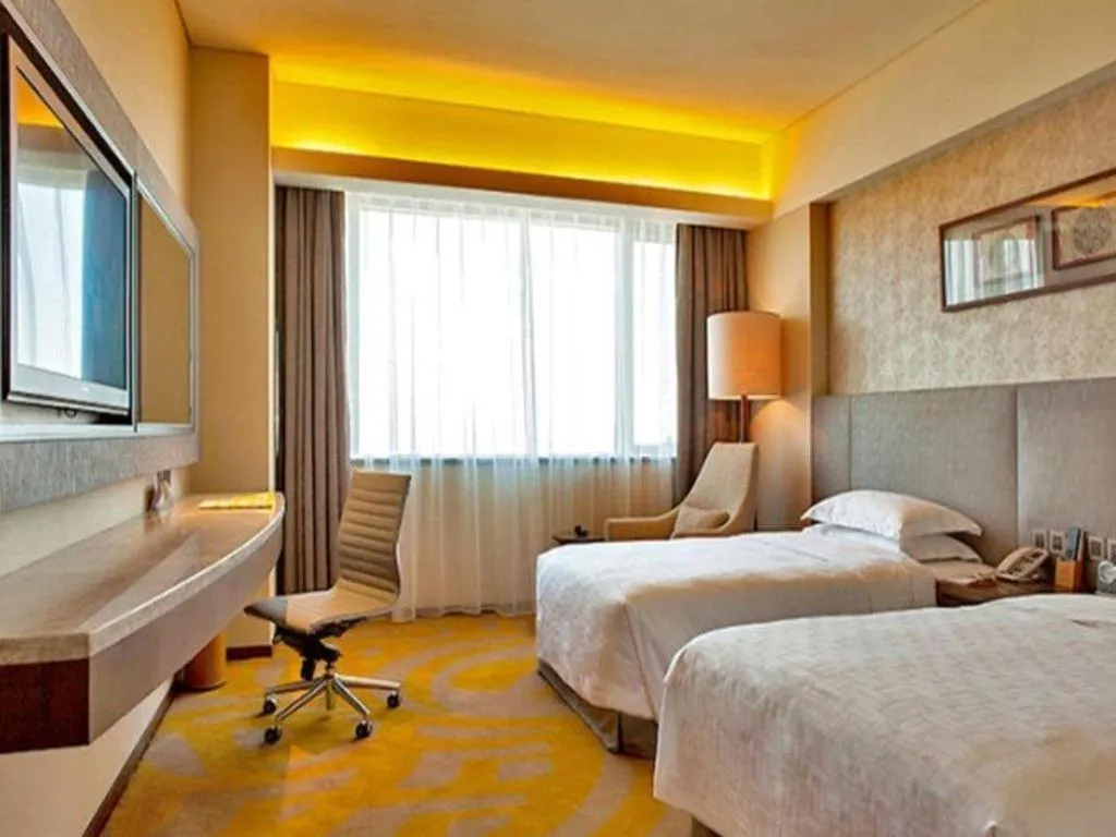 Bed in Wuhan Gleetour Hotel