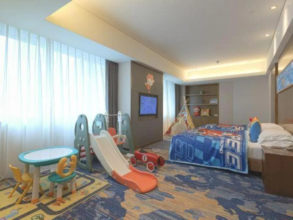 Bed in Wuhan Gleetour Hotel