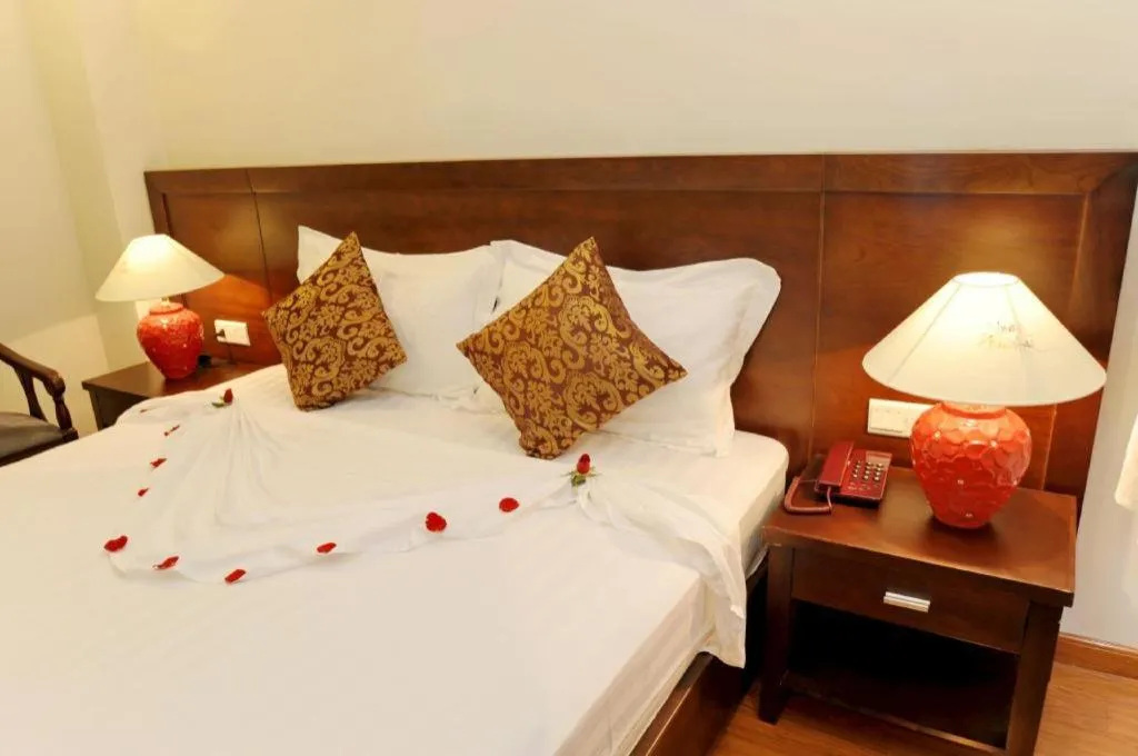 Bed in Hanoi Golden Hotel