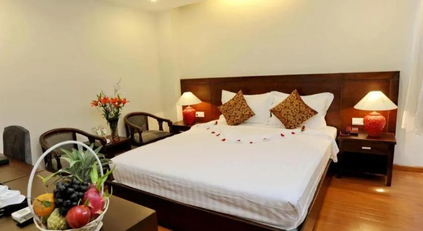 Bed in Hanoi Golden Hotel