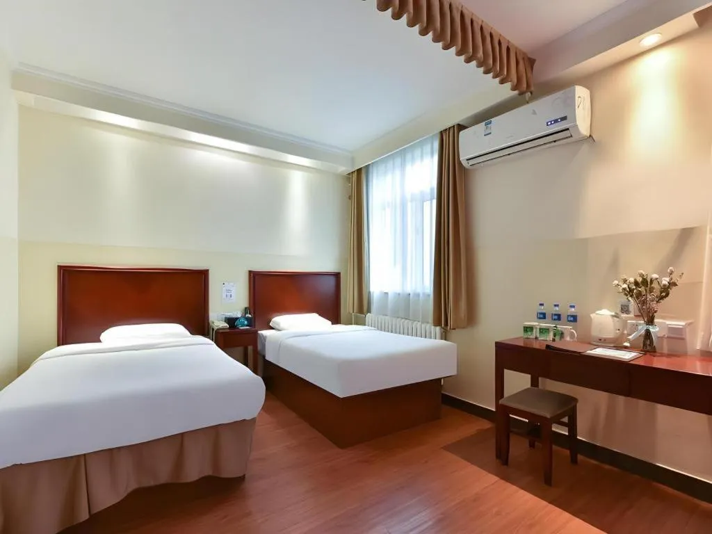 Bed in GreenTree Inn Beijing Fengtai Dongda Street Express Hotel