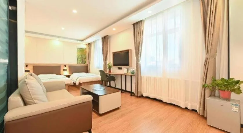 Bed in GreenTree Inn Beijing Fengtai Dongda Street Express Hotel