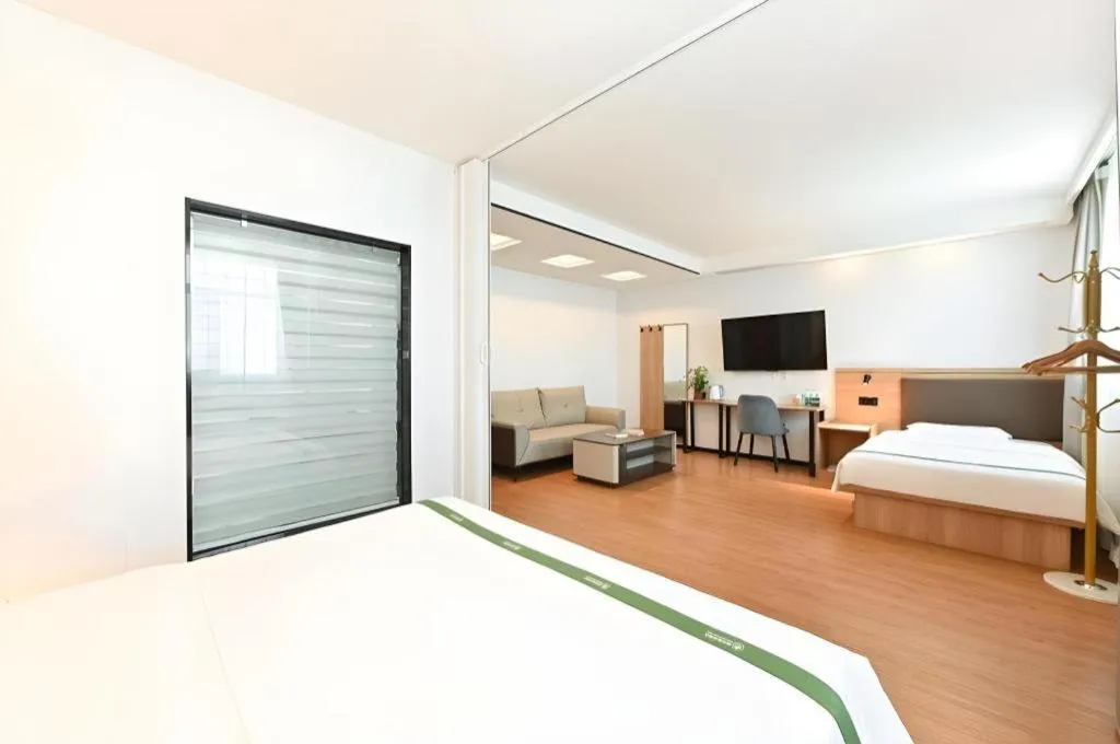 Bed in GreenTree Inn Beijing Fengtai Dongda Street Express Hotel