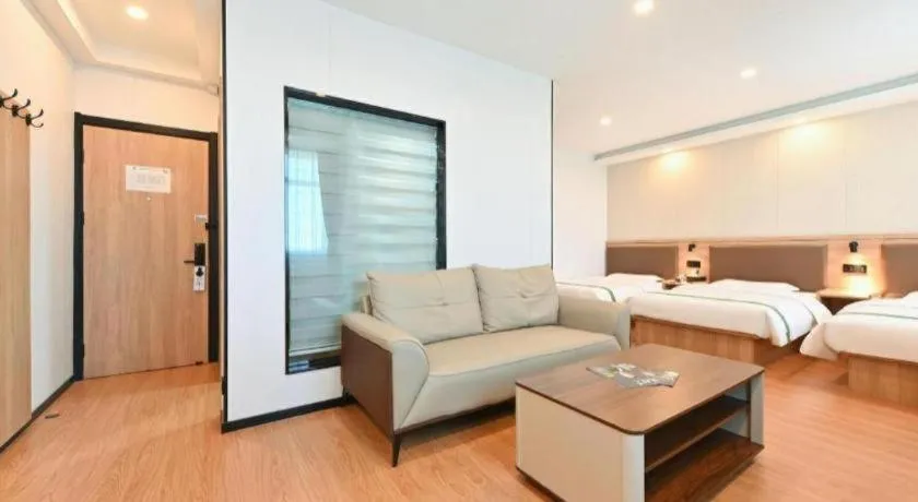 Bed in GreenTree Inn Beijing Fengtai Dongda Street Express Hotel